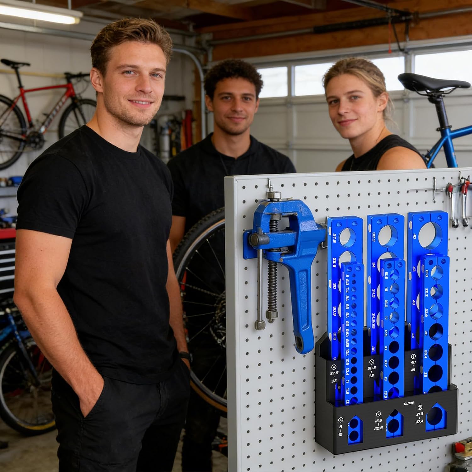  Générique Râtelier De Rangement Pour Outils | Organiseur à Fixation Murale | Support à Pinces à Faible Encombrement - Pour établi, Garage, Abri De Jardin, Panneau Perforé, Maison,